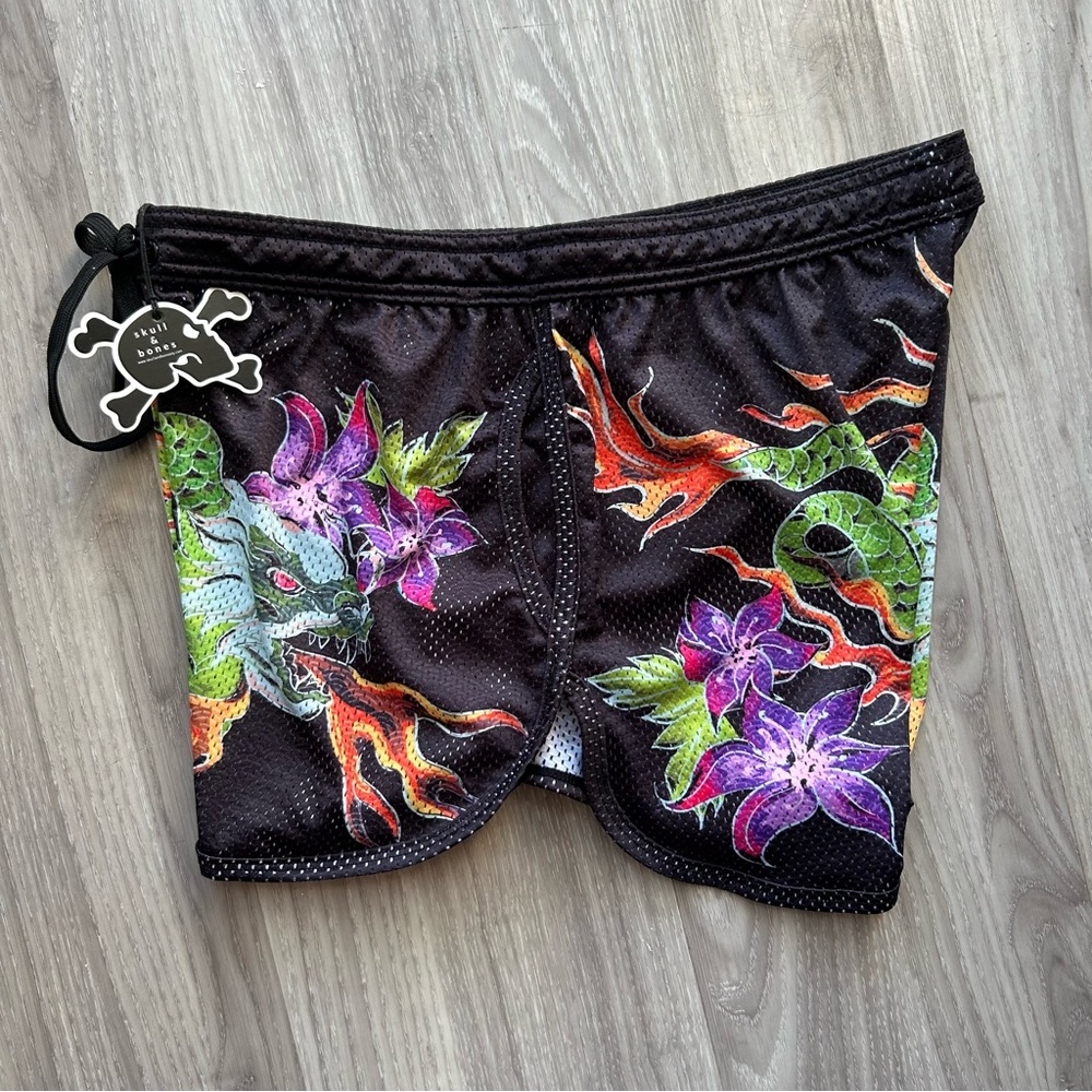 Skull & Bones | Hand Painted Mesh Shorts in Black (Medium) - Picture 5 of 16